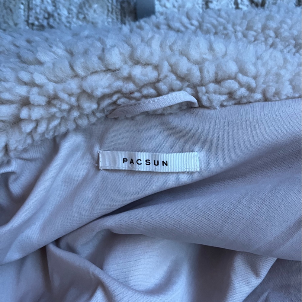 Light Tan Sherpa Jacket - Picture 6 of 7